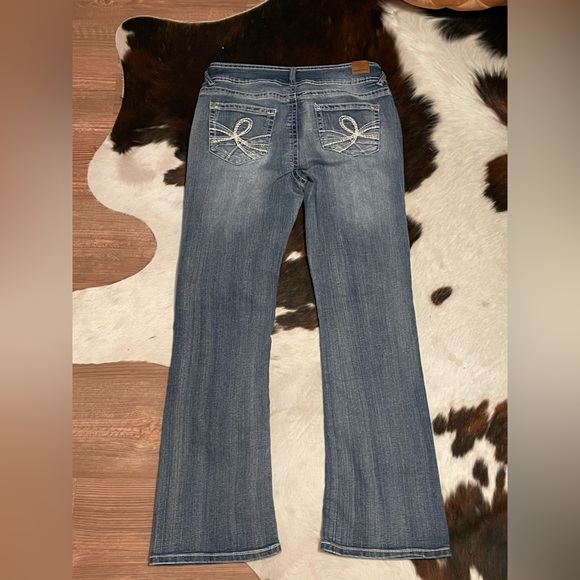 WallFlower Womens Boot Cut Jeans Size 11 (30) Length 34 Faded Light Blue - Picture 2 of 8
